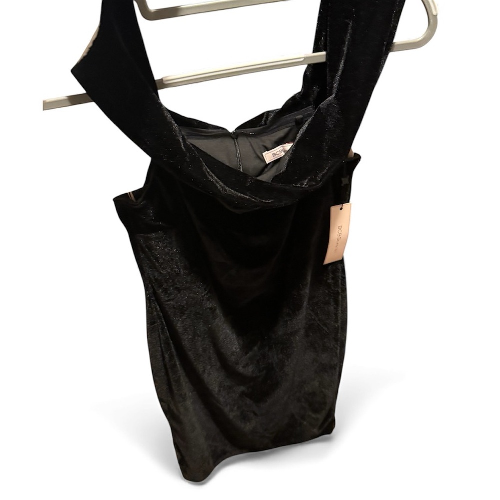 BCBGeneration Black Velvet midi dress perfect for the holidays size 8